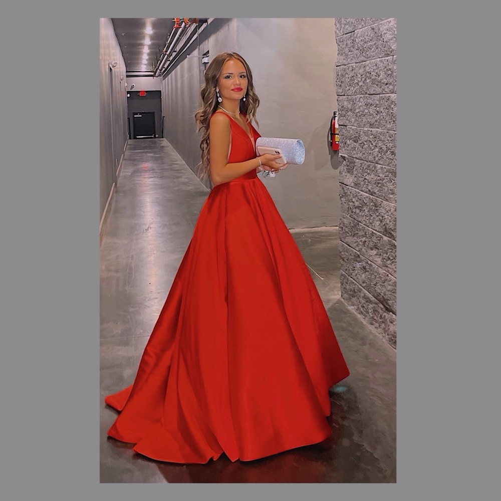 Sherri Hill Prom Dress Red